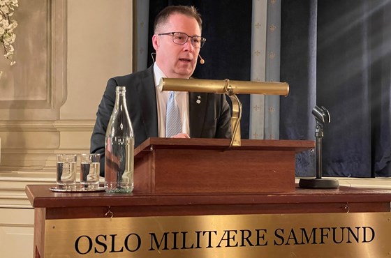 Forsvarsminister Bjørn Arild Gram (Sp) holdt sitt årlige foredrag på Oslo militære Samfund.