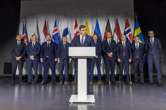 Forsvarsministerne i Northern Group under møtet i Litauen 23.mai 2024. 