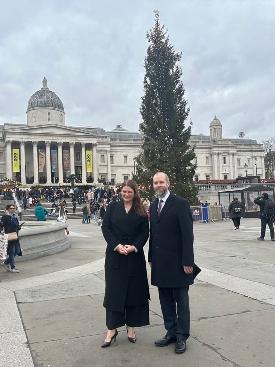 Næringsminister Cecilie Myrseth og sin britiske motpart, Storbritannias nærings- og handelsminister Jonathan Reynolds.