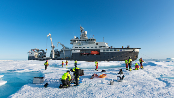 Det norske forskningsskipet "FF Kronprins Haakon" i Framstredet i 2019.