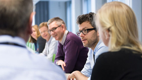 Illustrasjonsfoto av ansatte i Helse- og omsorgsdepartementet