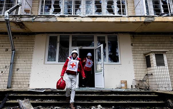 Military hospital in Irpin, near Kyiv, the capital of the Ukraine. The city has been the theater of heavy fighting. The hospital is empty and heavily damaged. ICRC assessing the needs, providing first aid, and distributing food to the people who stayed on in the city.