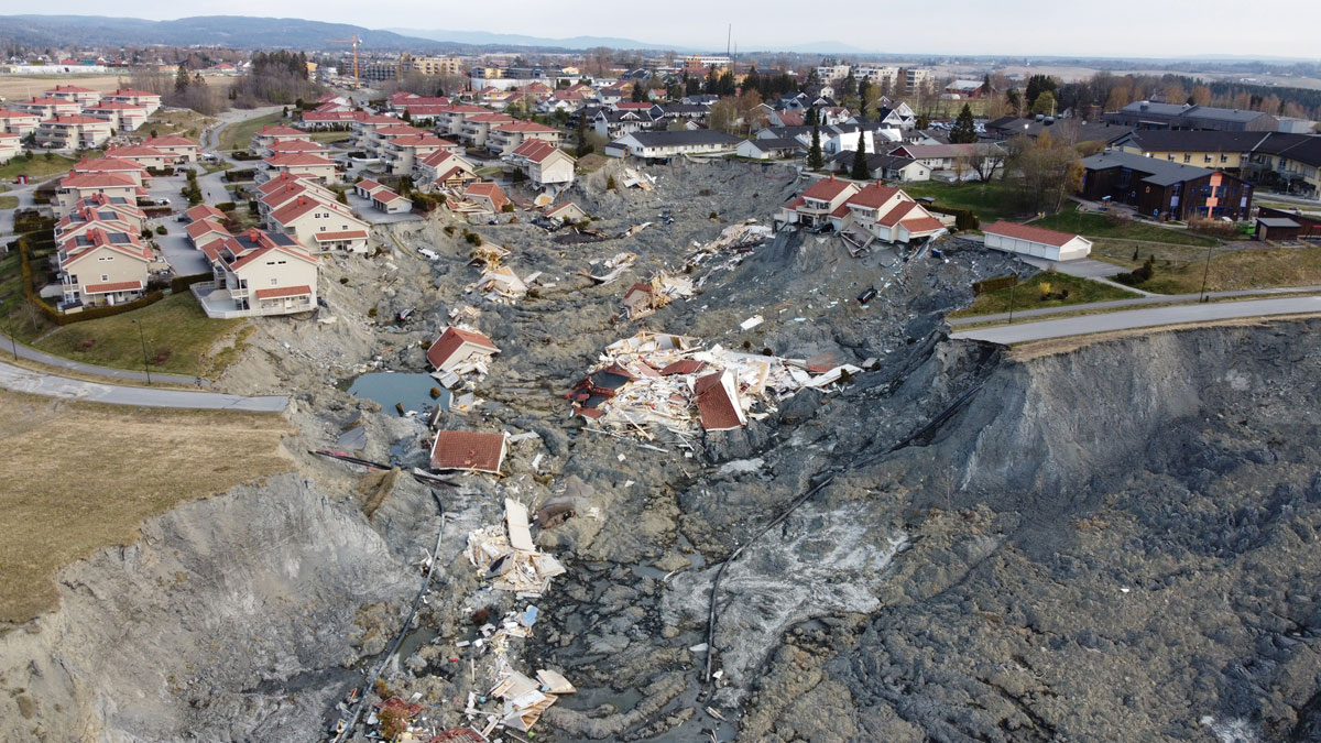 Figur 2.4 Oversikt over øvre del av skredgropa på Ask i Gjerdrum kommune 3. mai 2021. 