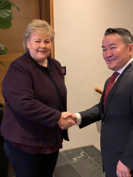 Statsminister Erna Solberg møtte mandag morgen Mongolias president Khaltmaa Battulga. 