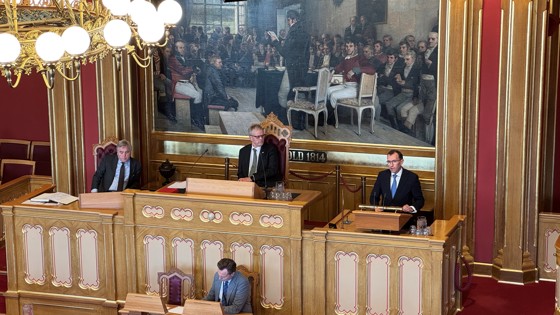 Utenriksminister Espen Barth Eide under sin redegjørelse i Stortinget