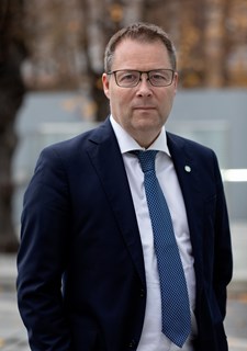 Forsvarsminister Bjørn Arild Gram (Sp)