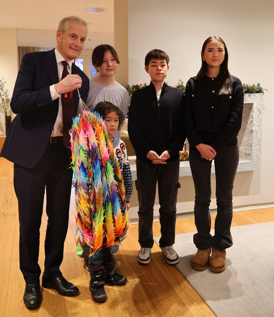 Pupils with the Prime Minister.