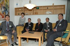 Miljøvernminister Helen Bjørnøy sammen med en delegasjon fra Zunyi i Kina. En av de mest forurensede byene i Kina. Foto: Miljøverndepartementet.