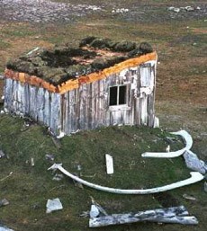Cabin, part of the cultural heritage of Svalbard