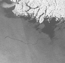 Oljeforurensning utenfor Lindesnes sett av fanget inn av satellitt