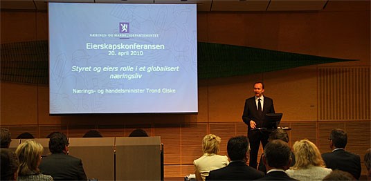 Foto: Nærings- og handelsminister Trond Giske åpner Eierskapskonferansen 2010