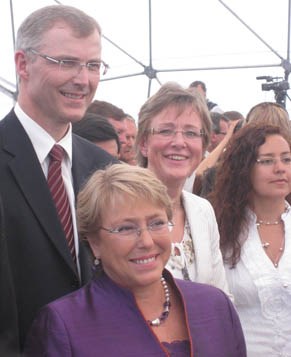 Statssekretær Sigrid Hjørnegård med president Bachelet og adm.dir i SN Power Øystein Andreassen