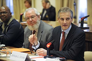 Utenriksminister Jonas Gahr Støre under sitt innlegg under konferansen. Foto: UD