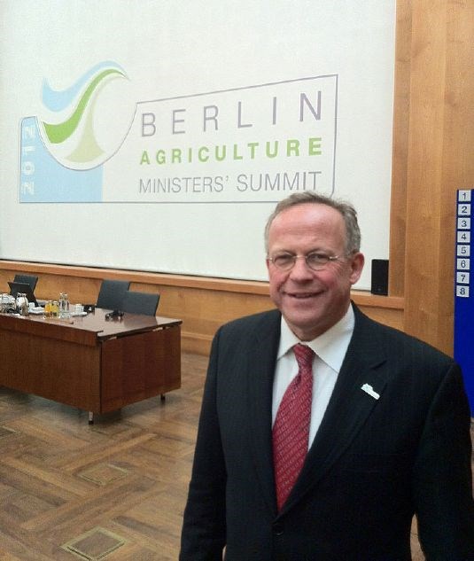 Landbruks- og matminister Lars Peder Brekk på ministertoppmøte i Berlin