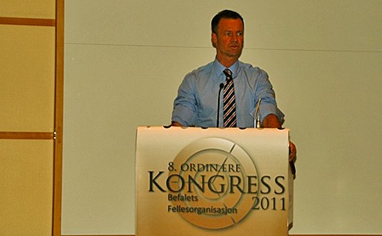 Statssekretær Roger Ingebrigtsen innleder på BFO-kongressen. - Foto: BFO v/Jimmy Bjerkansmo