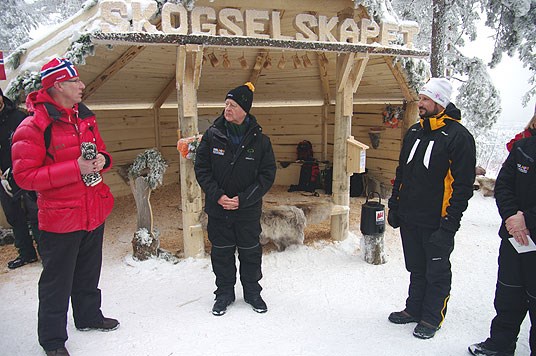 Kronprins Haakon og Statssekretær Ola Heggem under markeringen av FNs skogår under Ski-VM i Holmenkollen